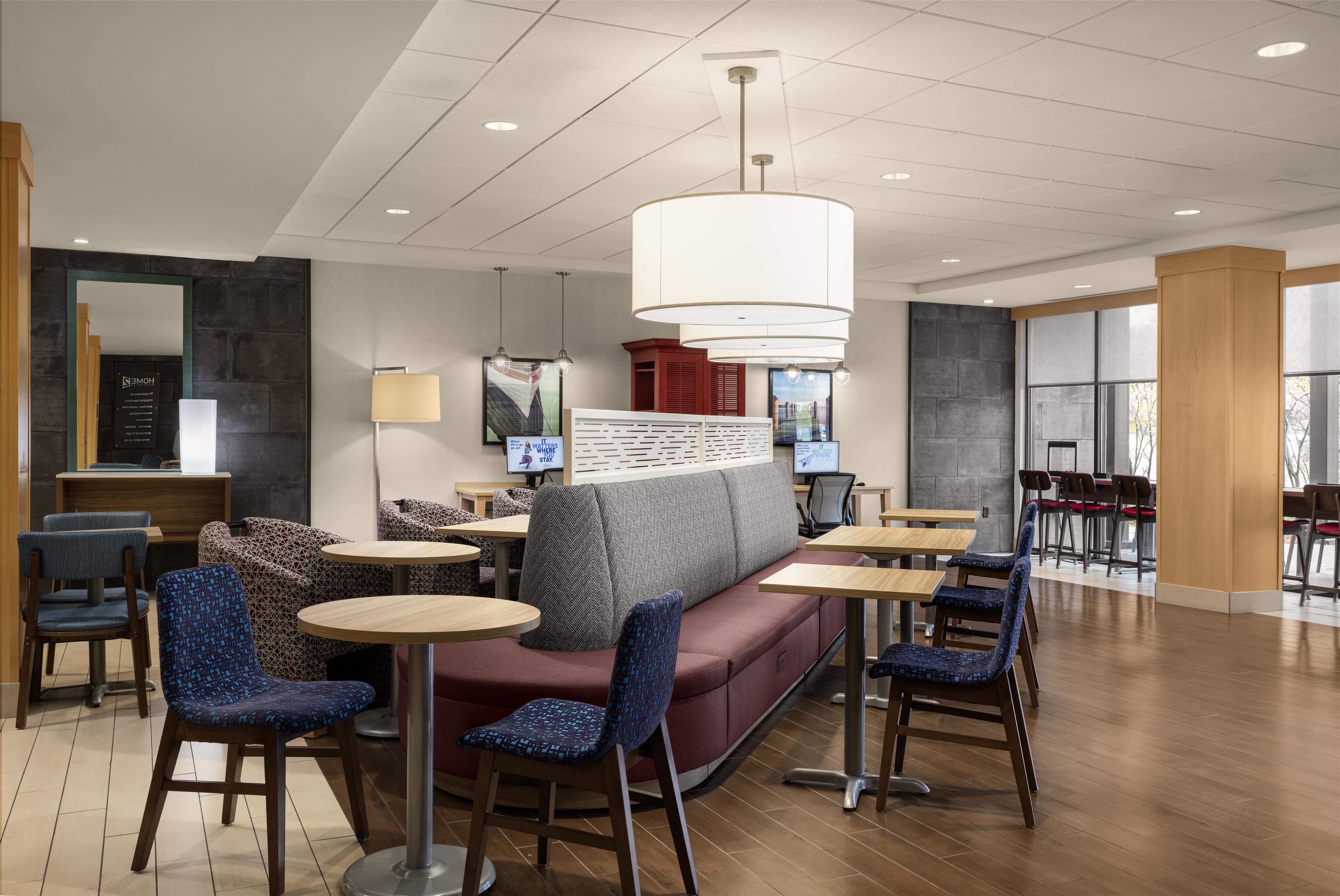 Lobby | Home2 Suites by Hilton Minneapolis-Eden Prairie