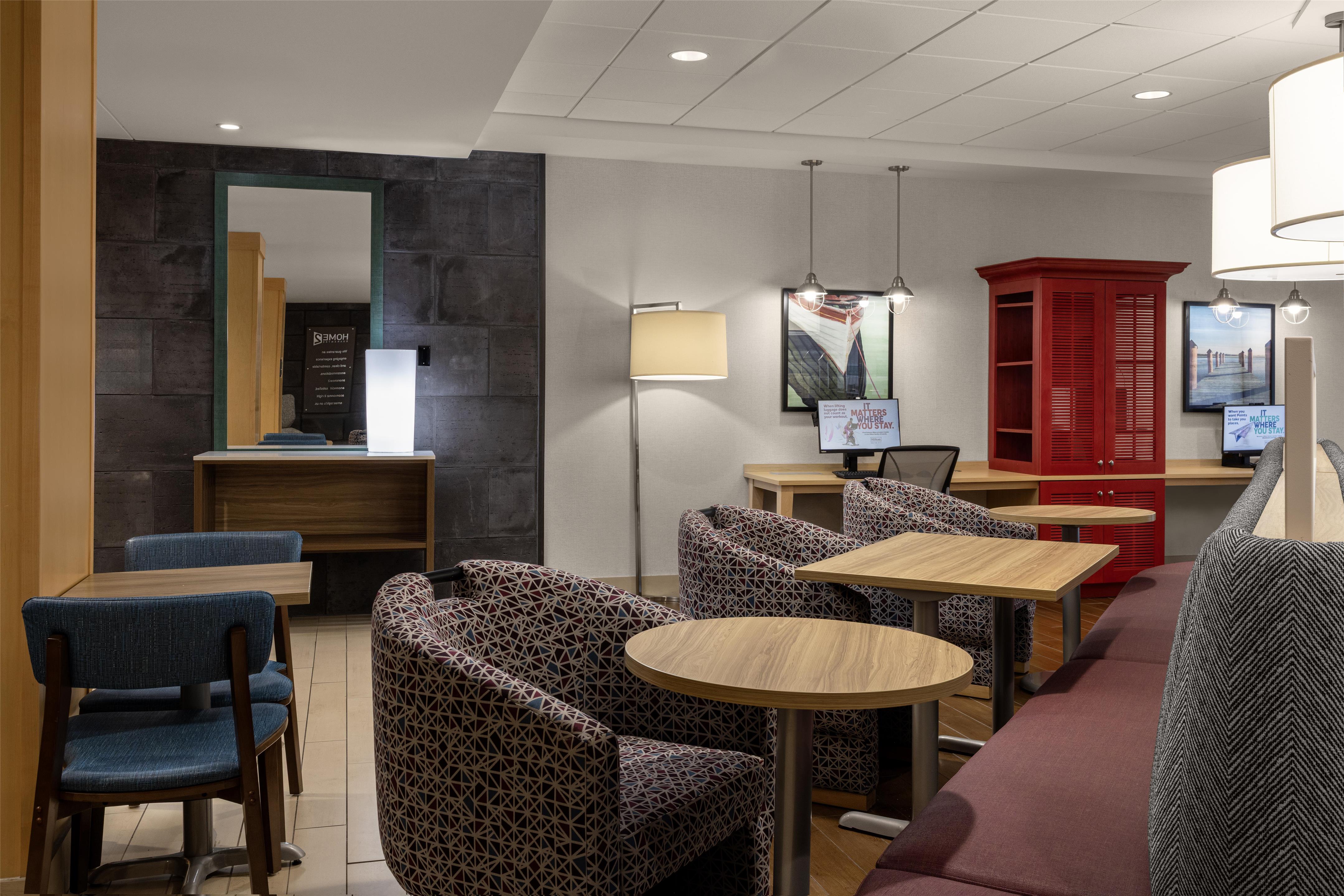 Lobby | Home2 Suites by Hilton Minneapolis-Eden Prairie