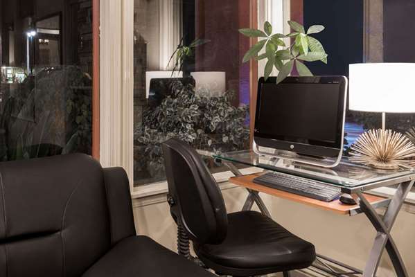 Conference Area - Days Inn & Suites Lodi