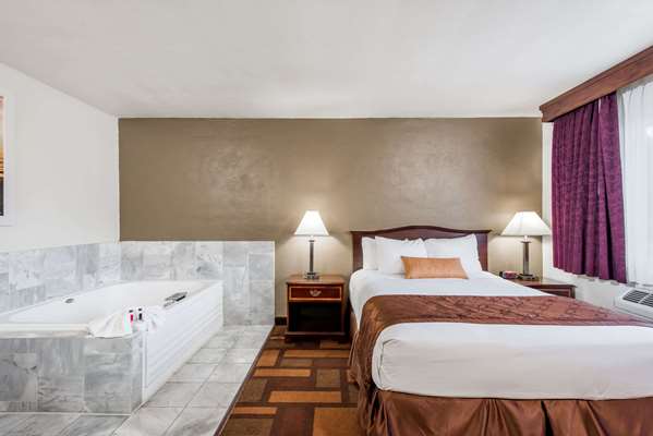 Suite - Days Inn & Suites Lodi