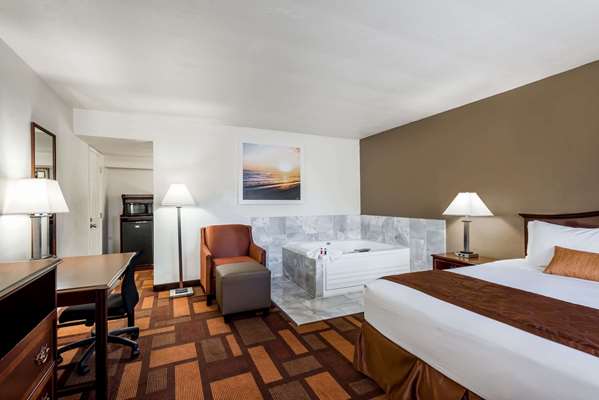 Suite - Days Inn & Suites Lodi