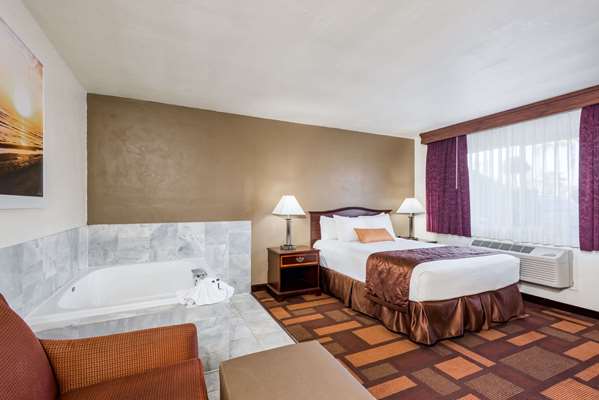 Suite - Days Inn & Suites Lodi