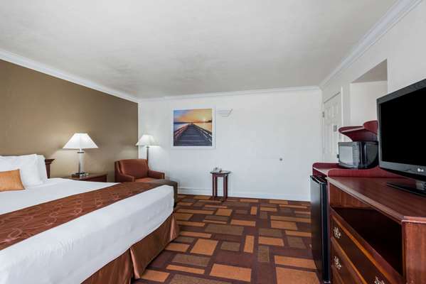  - Days Inn & Suites Lodi