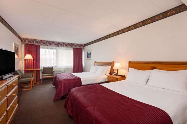  - Ramada Hotel Pinewood Park Resort North Bay
