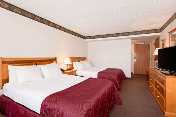  - Ramada Hotel Pinewood Park Resort North Bay