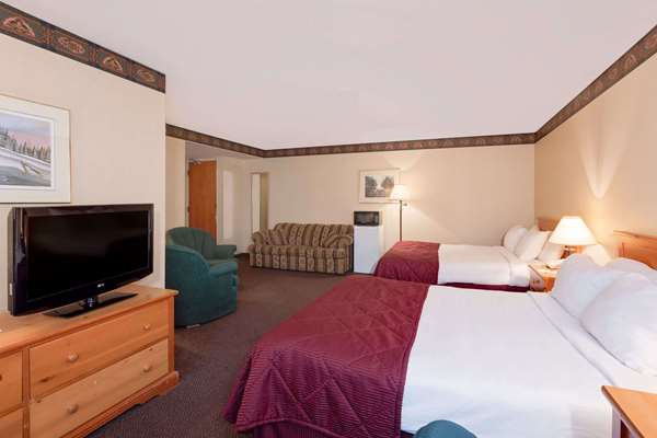  - Ramada Hotel Pinewood Park Resort North Bay