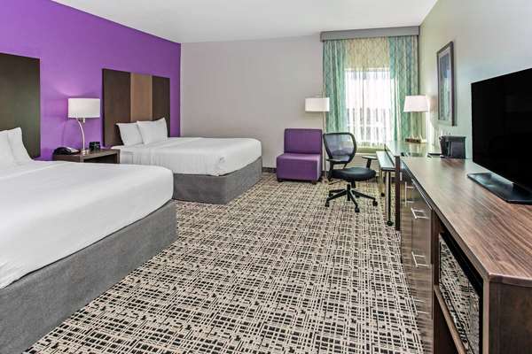  - La Quinta Inn & Suites Lubbock - I-27, Exit 1