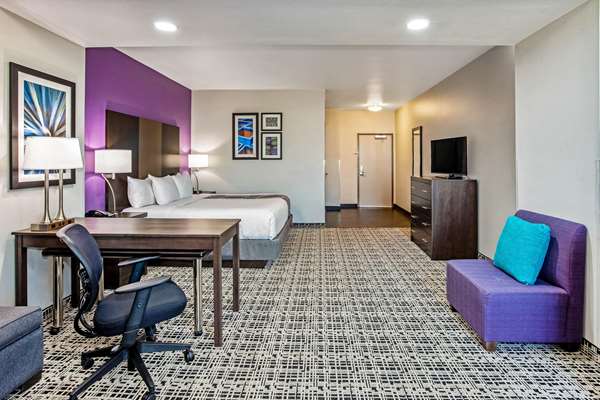 Suite - La Quinta Inn & Suites Lubbock - I-27, Exit 1