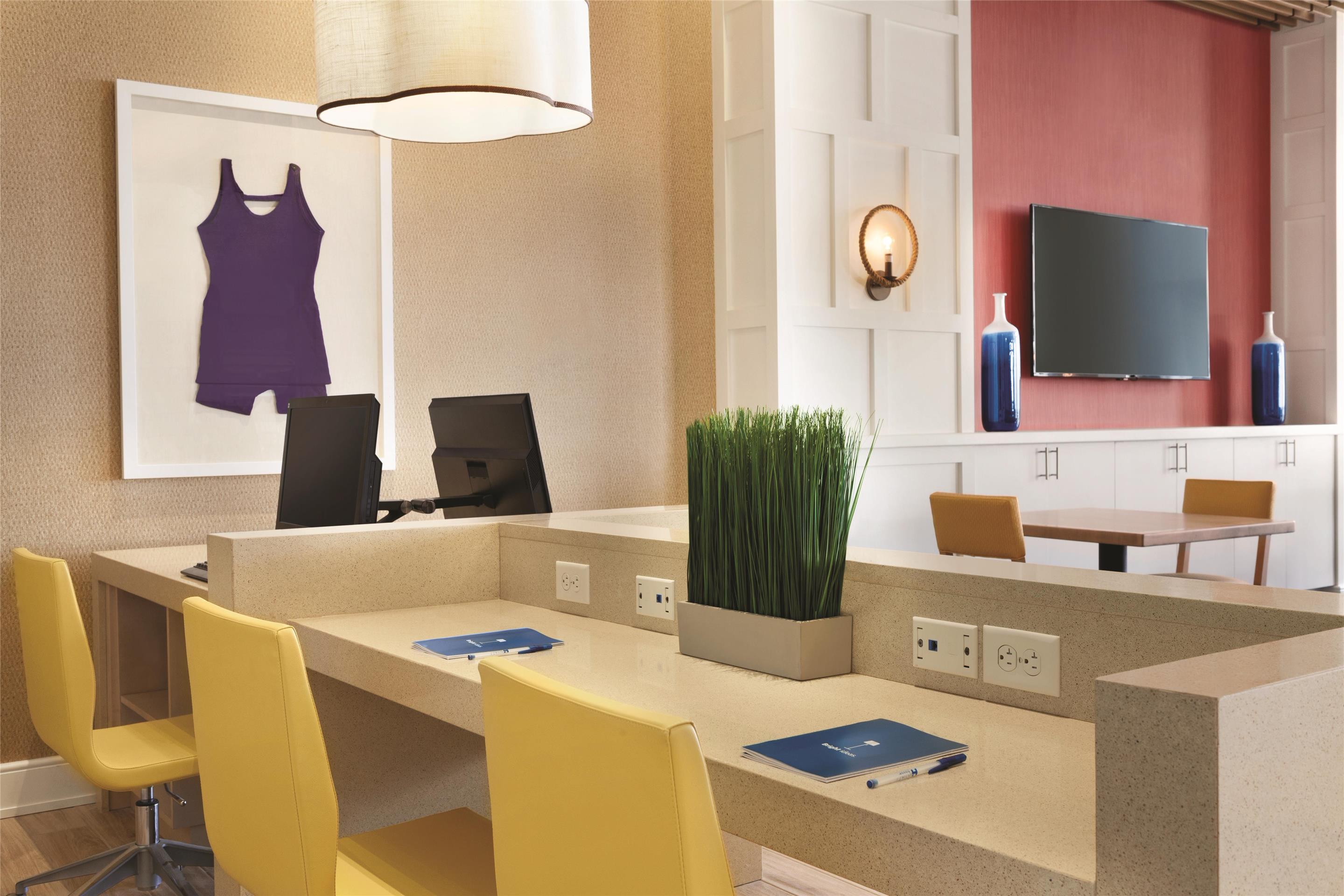 Lobby | Hyatt House Virginia Beach / Oceanfront