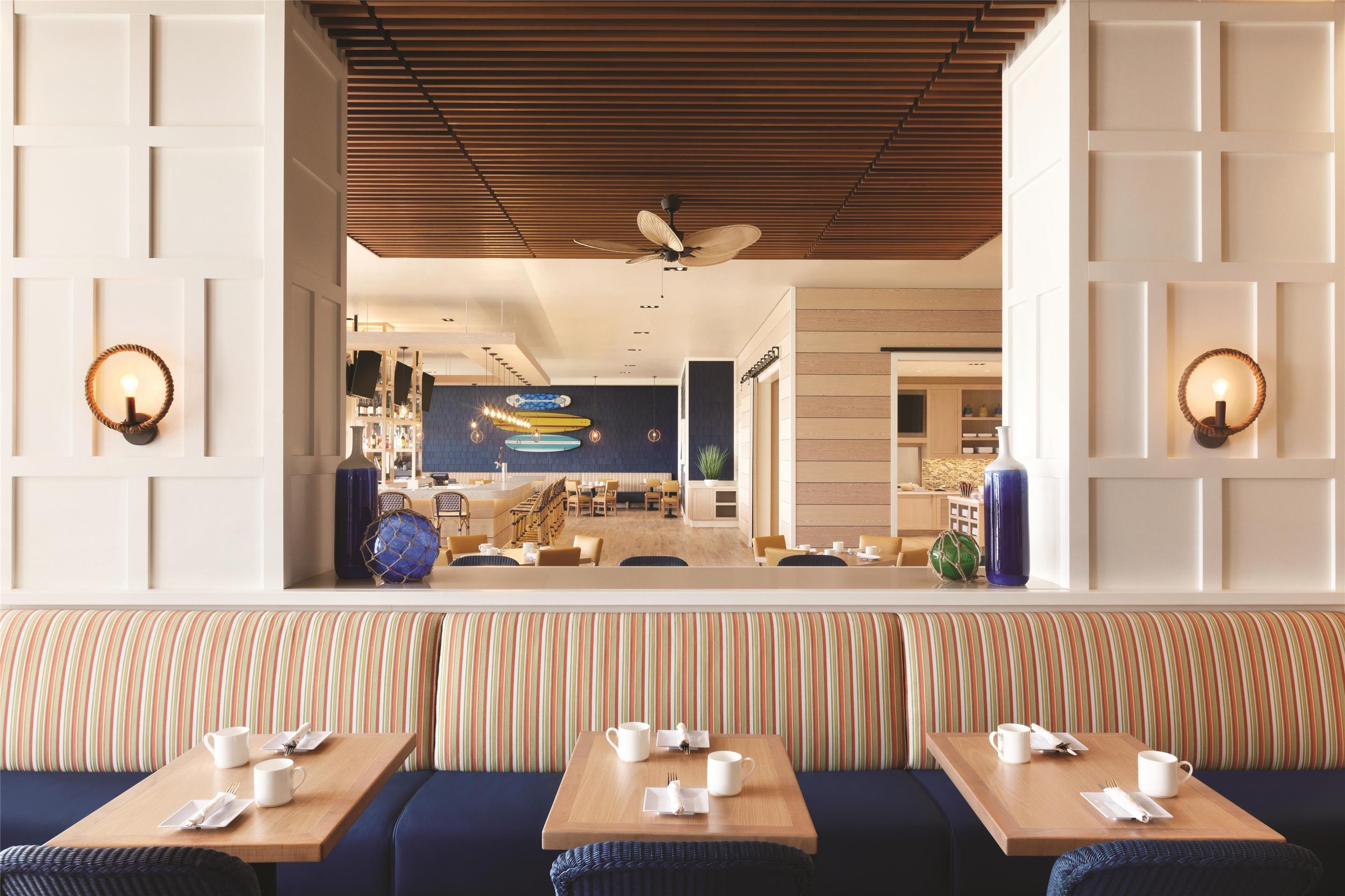 Lobby | Hyatt House Virginia Beach / Oceanfront