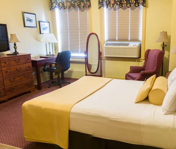 Suite - SureStay Collection by Best Western Genetti Hotel Williamsport