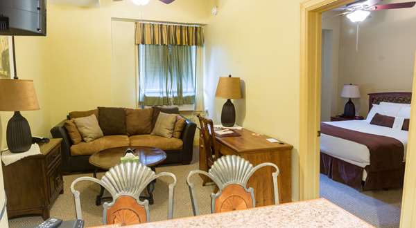 Suite - SureStay Collection by Best Western Genetti Hotel Williamsport