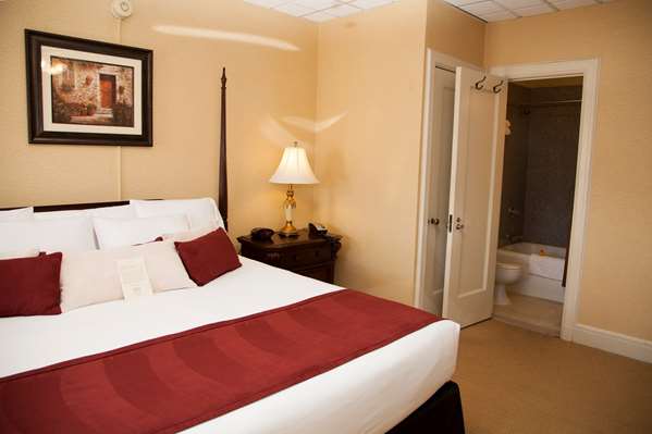 Suite - SureStay Collection by Best Western Genetti Hotel Williamsport