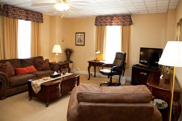 Suite - SureStay Collection by Best Western Genetti Hotel Williamsport