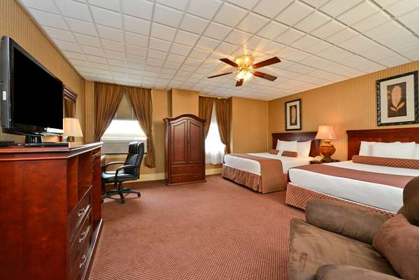 Suite - SureStay Collection by Best Western Genetti Hotel Williamsport