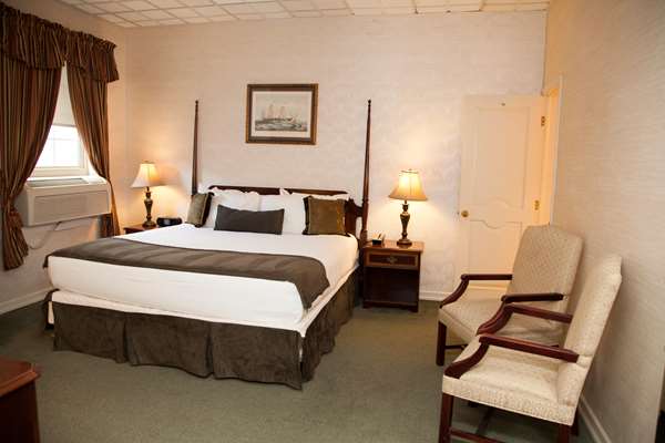 Suite - SureStay Collection by Best Western Genetti Hotel Williamsport