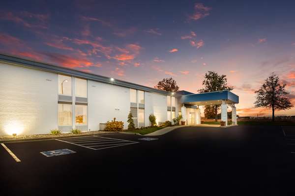 Exterior view - SureStay Plus Hotel by Best Western Jasper