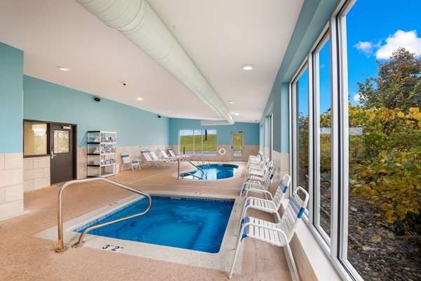 Pool - SureStay Plus Hotel by Best Western Jasper