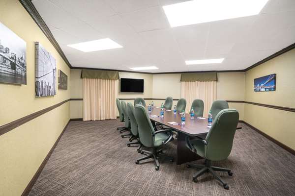  - Baymont Inn & Suites Knoxville - I-75, Exit 110