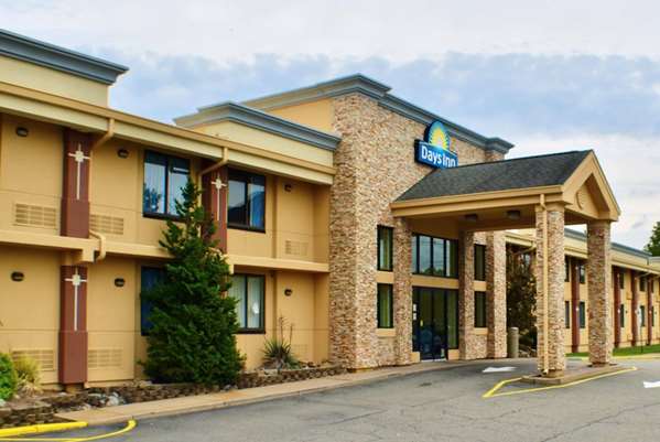 Exterior view - Days Inn Wayne