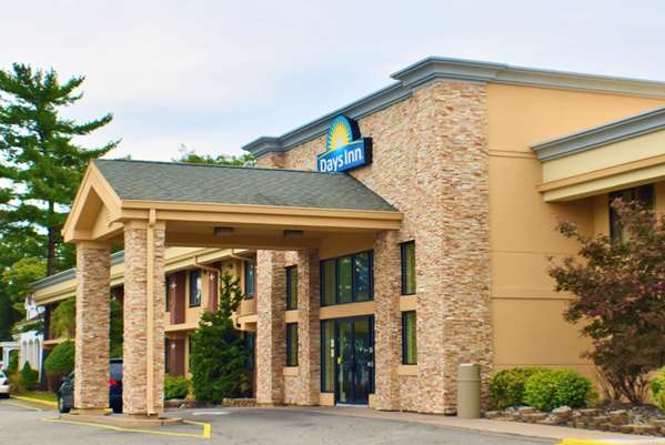 Exterior view - Days Inn Wayne