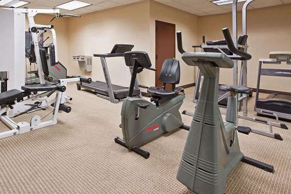 Fitness/ Exercise Room - Days Inn Warren