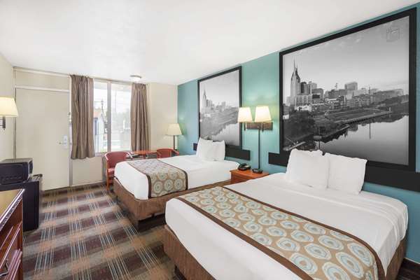  - Super 8 Hotel Downtown Nashville - I-24 & I-65, Exit 87