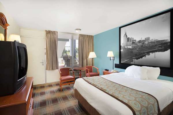  - Super 8 Hotel Downtown Nashville - I-24 & I-65, Exit 87