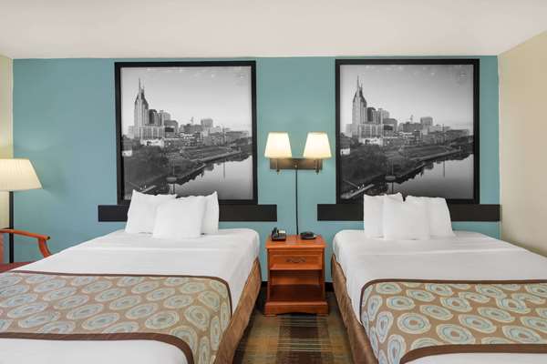  - Super 8 Hotel Downtown Nashville - I-24 & I-65, Exit 87