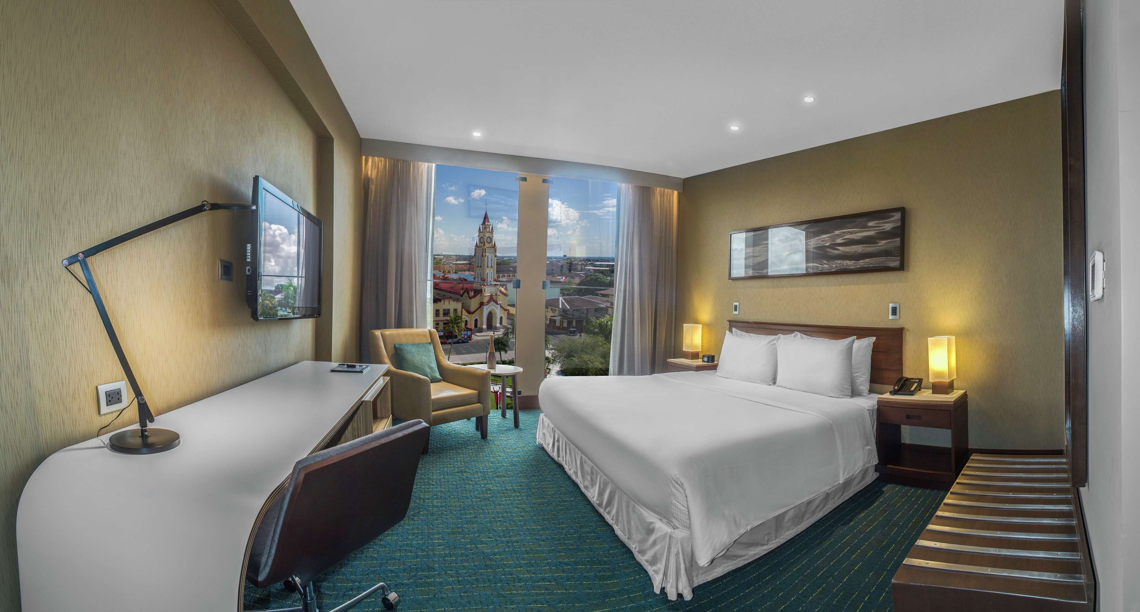 Doubletree by Hilton Iquitos Room Type - 1 KING 2 ROOM SUITE