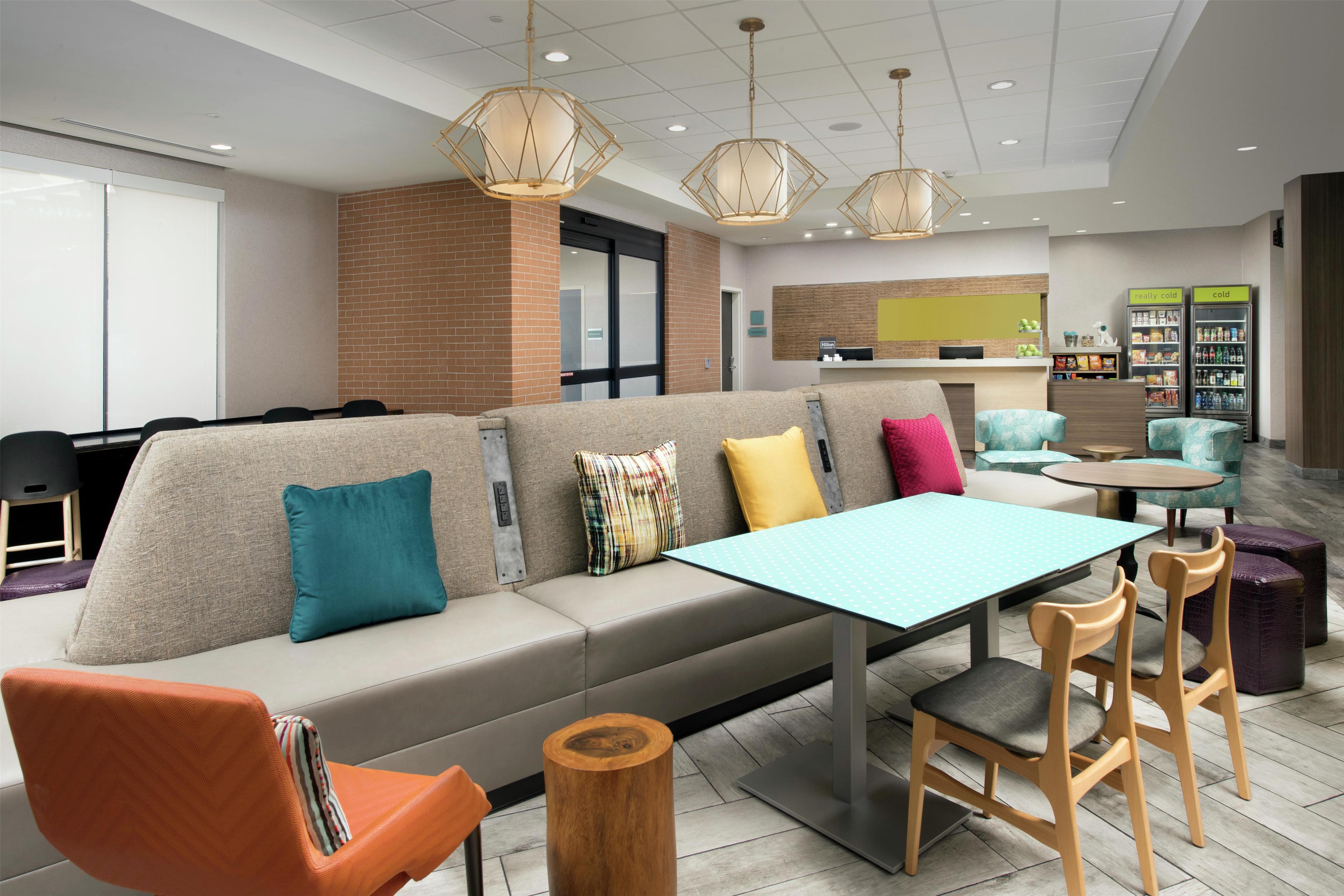 Lobby | Home2 Suites by Hilton Murfreesboro