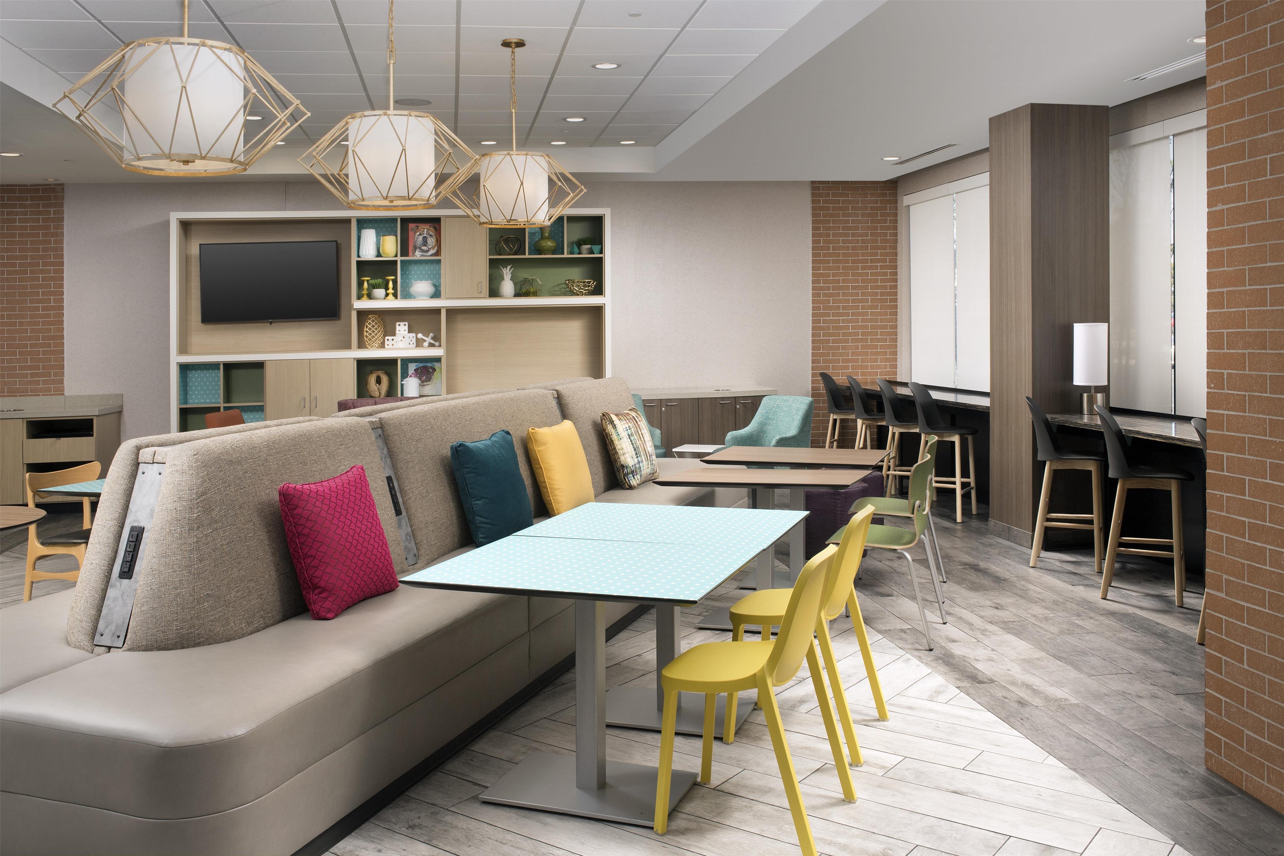 Lobby | Home2 Suites by Hilton Murfreesboro