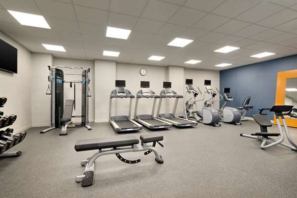 Fitness/ Exercise Room - Hilton Garden Inn Times Square South New York