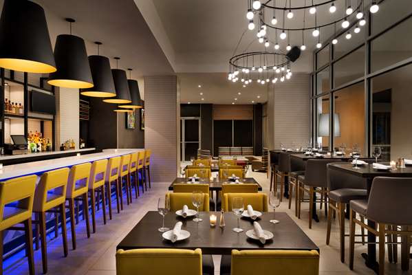 Bar - Hilton Garden Inn Times Square South New York