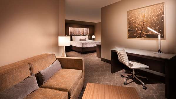  - Aiden by Best Western Warm Springs Hotel & Event Center