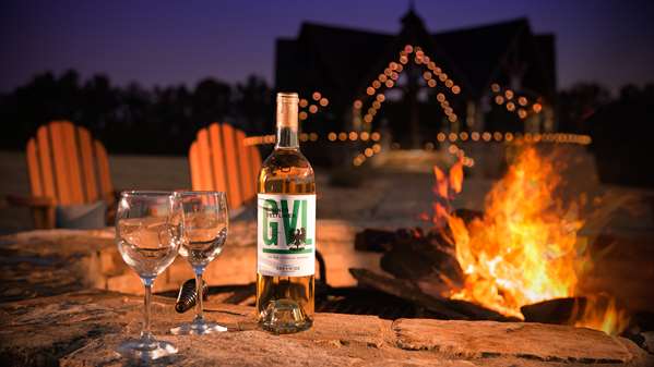  - Aiden by Best Western Warm Springs Hotel & Event Center