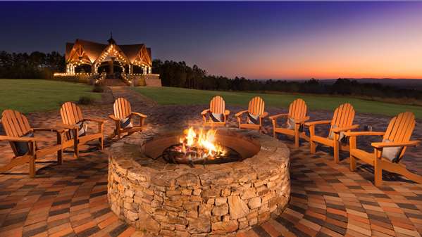  - Aiden by Best Western Warm Springs Hotel & Event Center