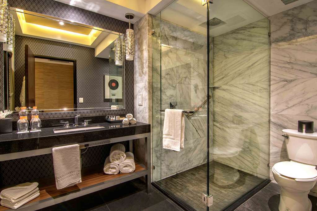 K TOWER BOUTIQUE HTL-guestroom-Guest Room,Bathroom,On-Site.jpg