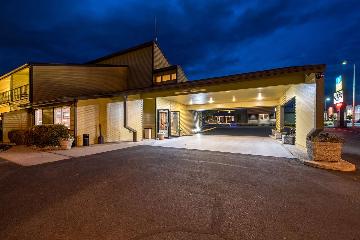 SureStay Hotel by Best Western Wenatchee, WA See Discounts