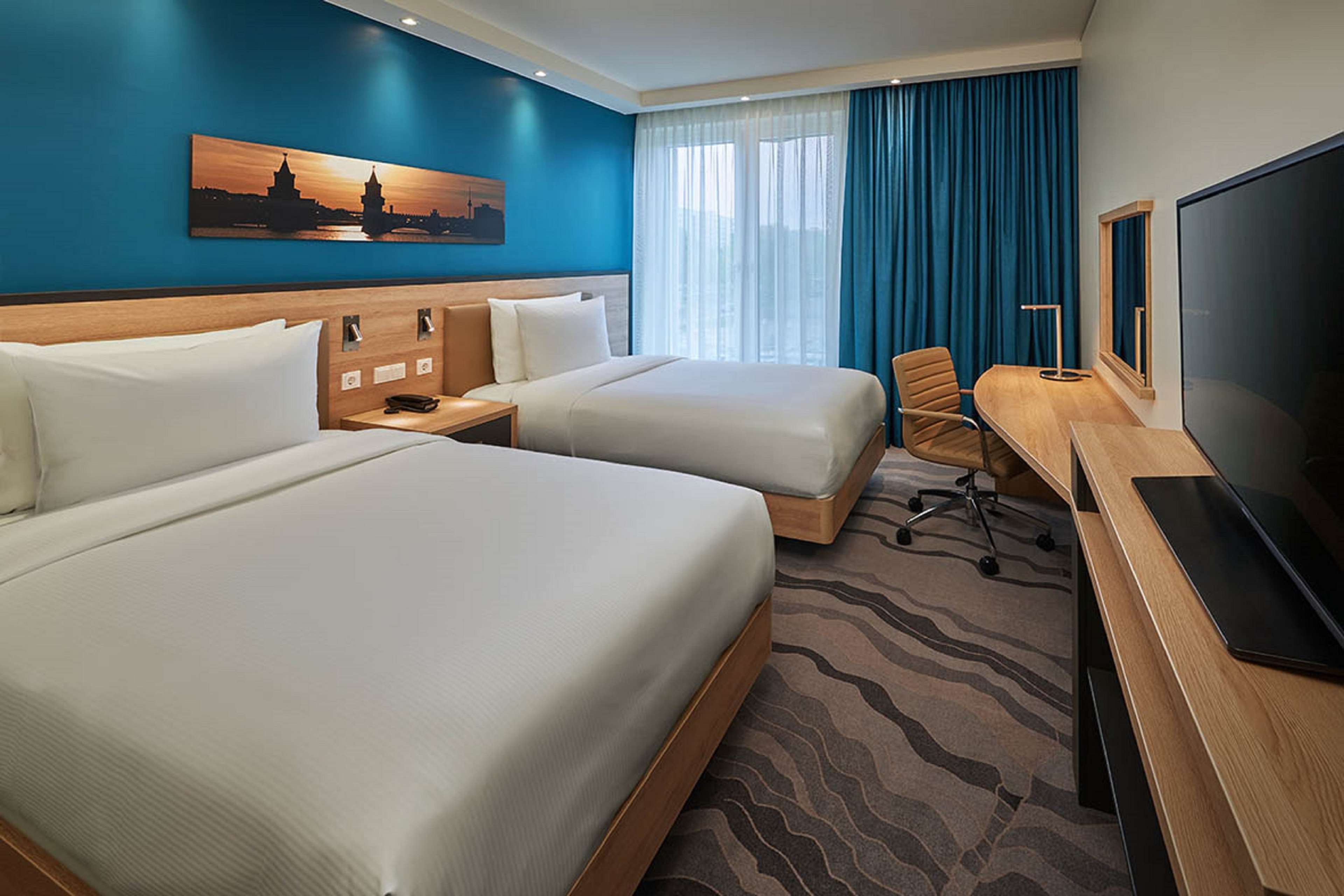 Hampton By Hilton Berlin City Centre Alexanderplatz Room Type - TWIN ROOM W  CITY VW