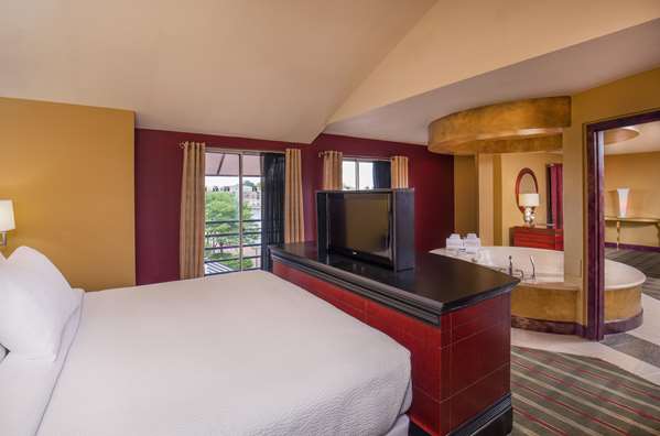  - Pier 5 Hotel Baltimore