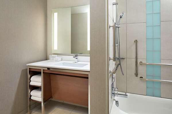  - Homewood Suites by Hilton Hotel Circle San Diego - I-8, Exit 3