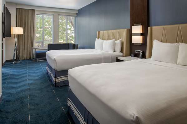  - Embassy Suites Downtown Seattle