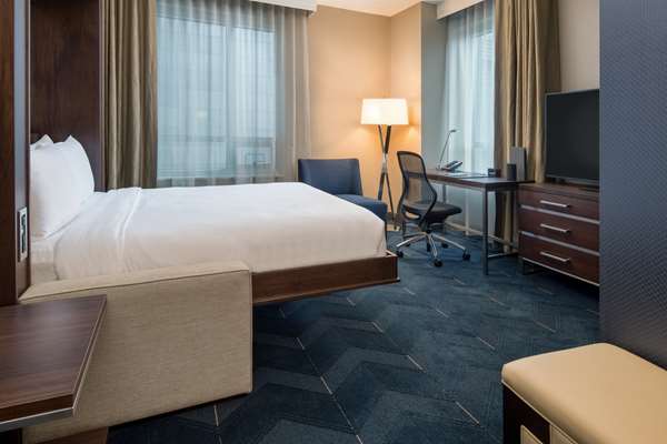  - Embassy Suites Downtown Seattle