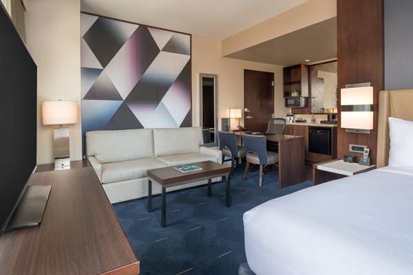  - Embassy Suites Downtown Seattle