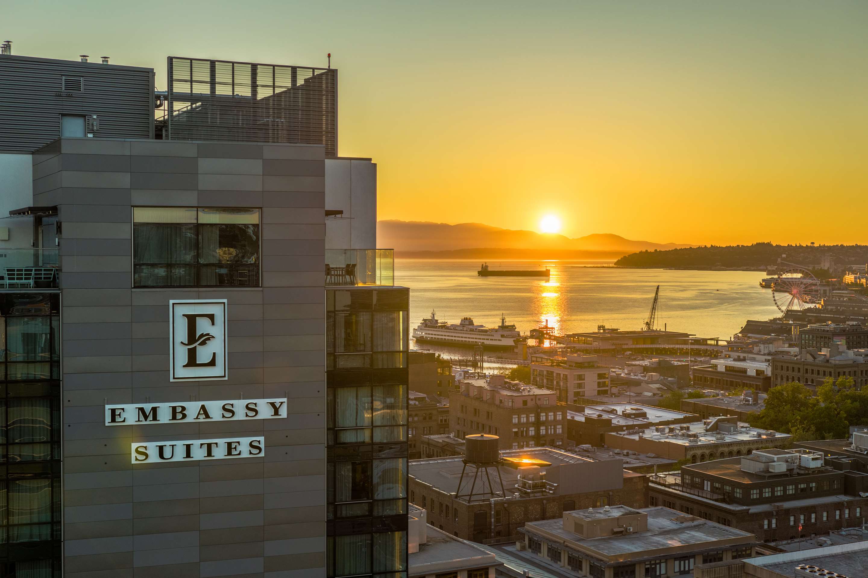 Exterior | Embassy Suites by Hilton Seattle Downtown Pioneer Square