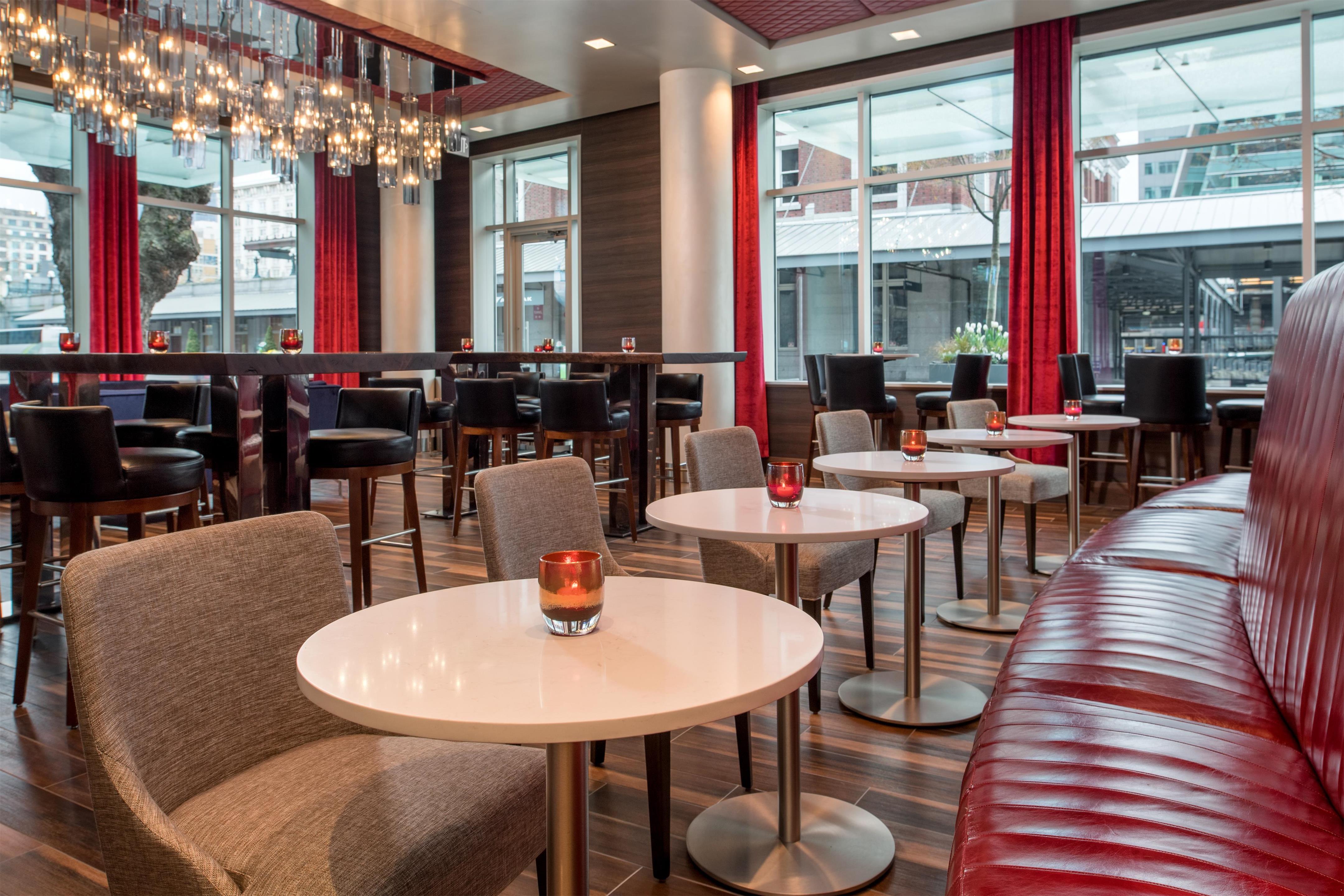 Restaurant | Embassy Suites by Hilton Seattle Downtown Pioneer Square