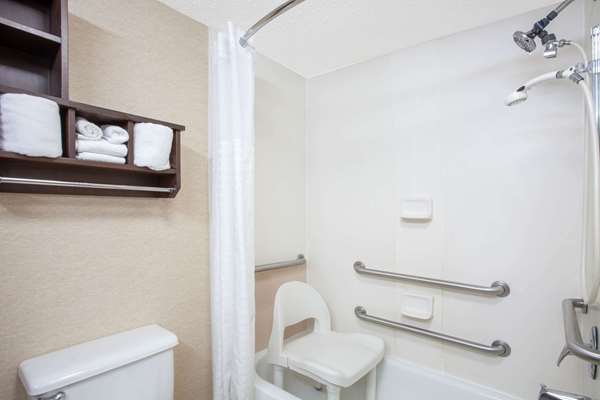  - Baymont Inn & Suites Saraland - I-65, Exit 13