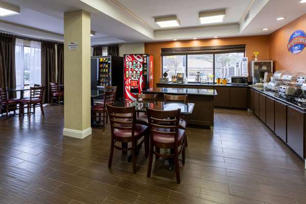  - Baymont Inn & Suites Saraland - I-65, Exit 13