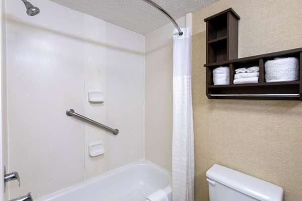  - Baymont Inn & Suites Saraland - I-65, Exit 13